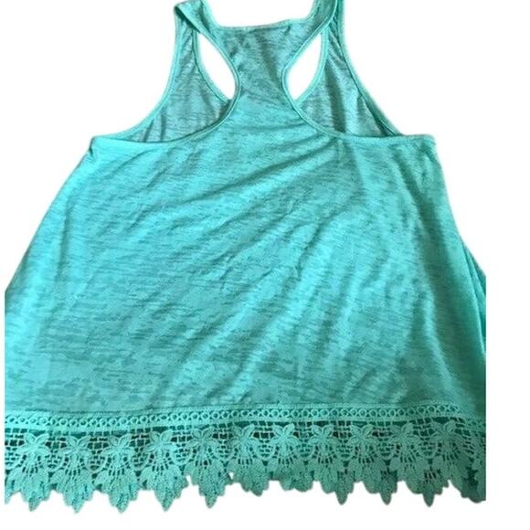 Derek Heart Medium Mint Green Top blouse sleeveless design on bottom - Picture 2 of 3